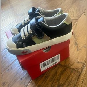 see kai run Lucci 11 black leather kids shoes